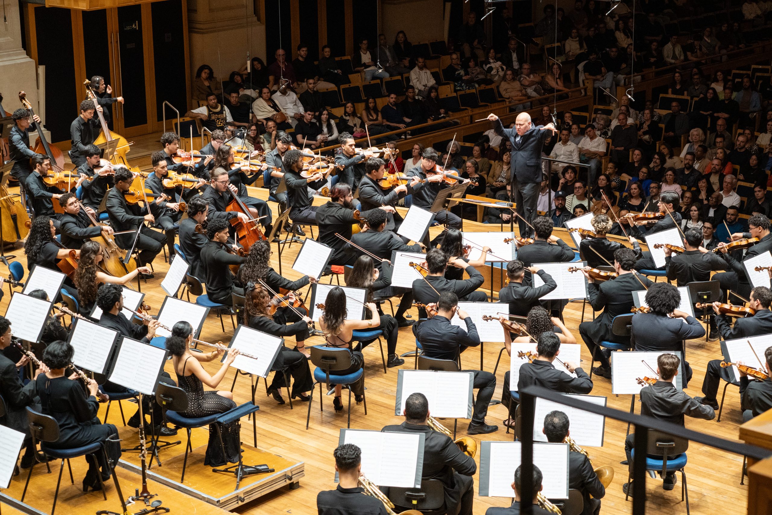 Foto Orquestra Jovem do Estado durante um concerto na Sala São Paulo